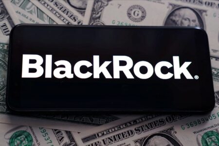 贝莱德将XRP纳入投资组合，瑞波胜诉与RLUSD推升机构需求