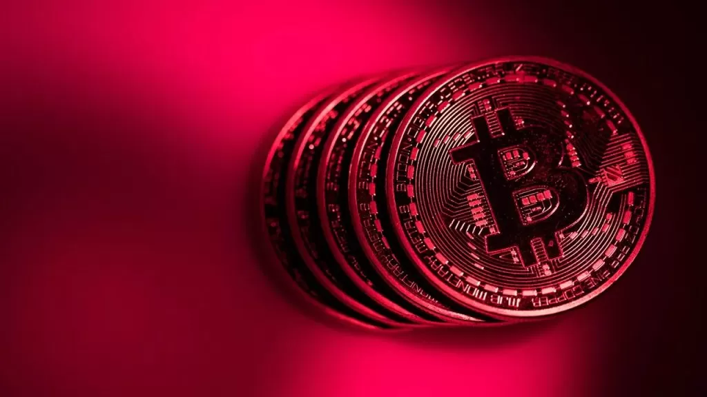 比特币突破82000美元，币安官网注册用户激增，市场进入极度贪婪区间