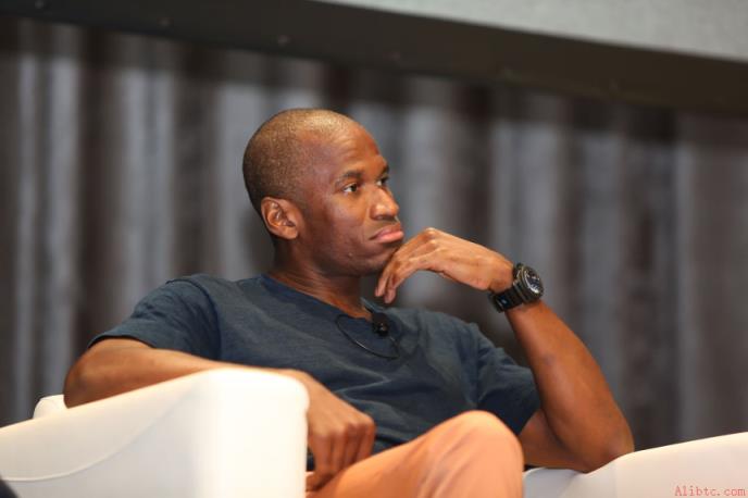 贝莱德比特币ETF大额场外交易 比特币承压下如何布局？