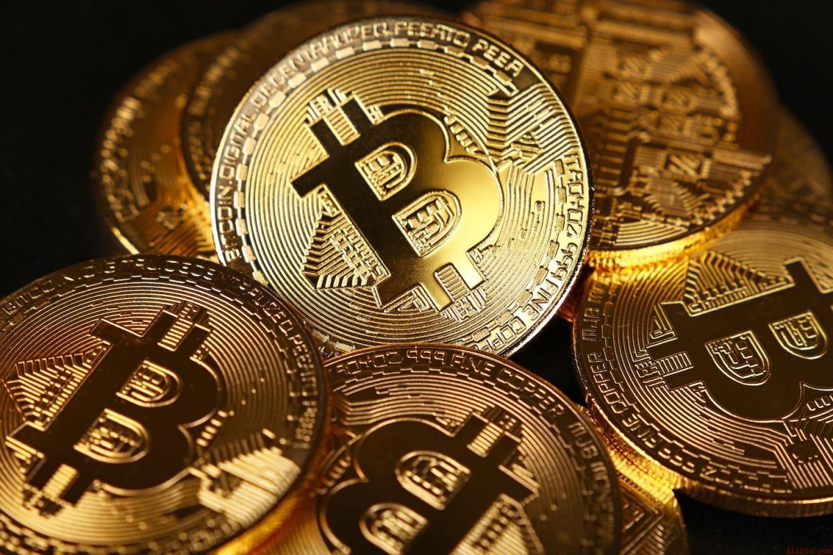 比特币RSI闪现2022年底部信号，6万美元争夺战白热化