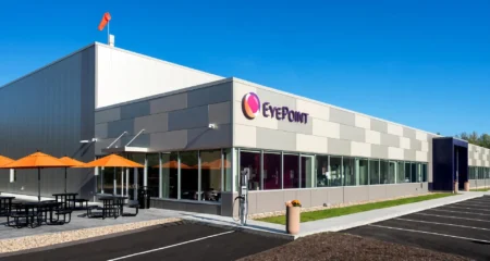 因三期临床试验结果不佳，EyePoint Pharmaceuticals (EYPT) 股价暴跌71%