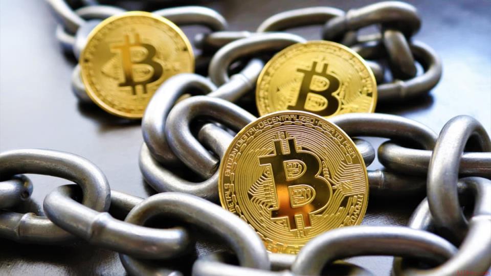 比特币现货ETF净流入达9.2448亿美元，以太坊ETF净流入新增8.2442亿美元