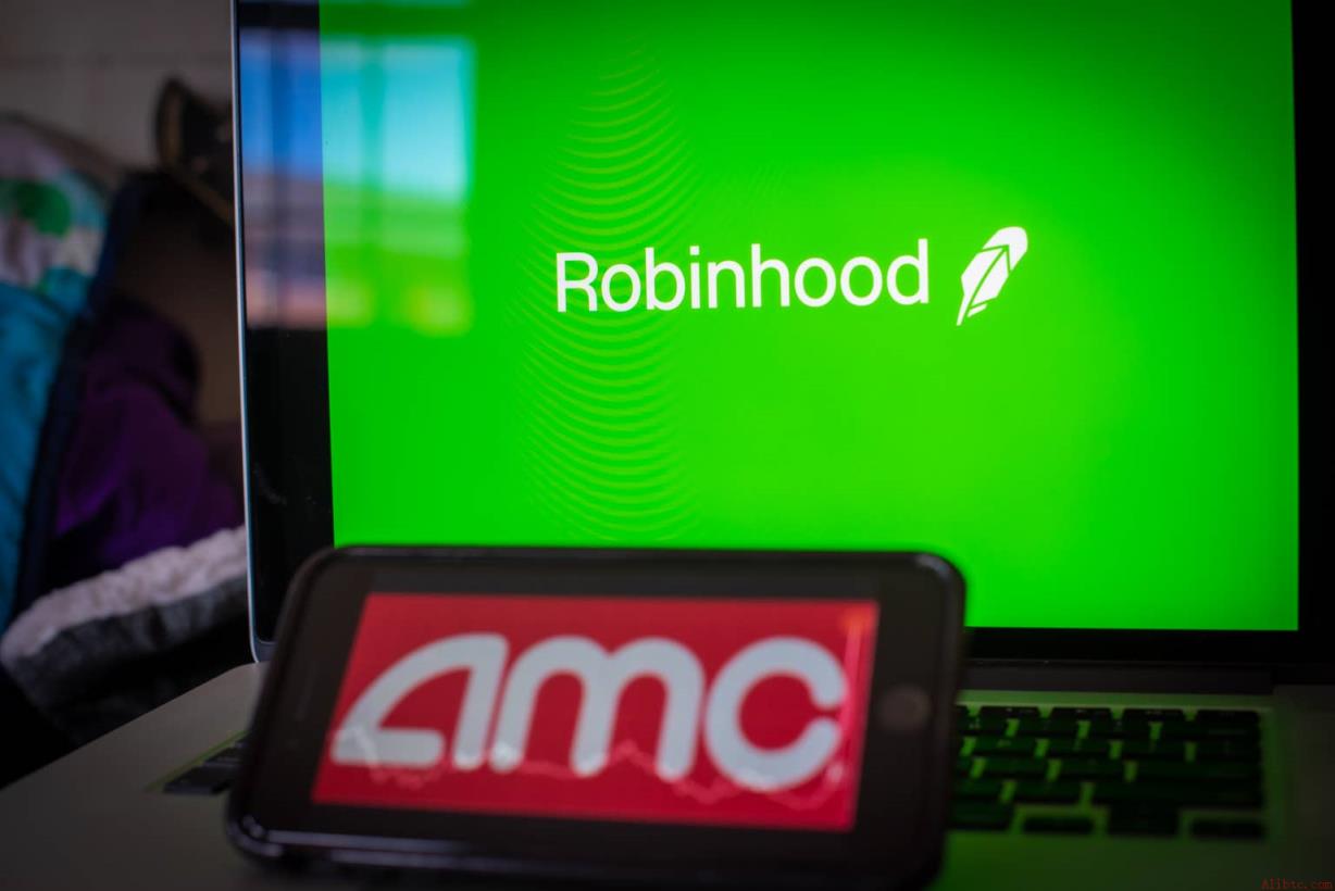 男子利用Robinhood与AMC的纷争在12小时内获利200万美元