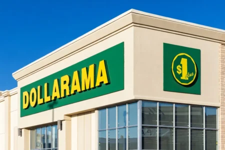 Dollarama（DOL）股价下跌1.69%，澳洲业务拖累第二季度利润率