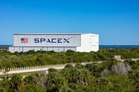 SpaceX股价飙涨8%至171美元，摩根士丹利重申买入评级
