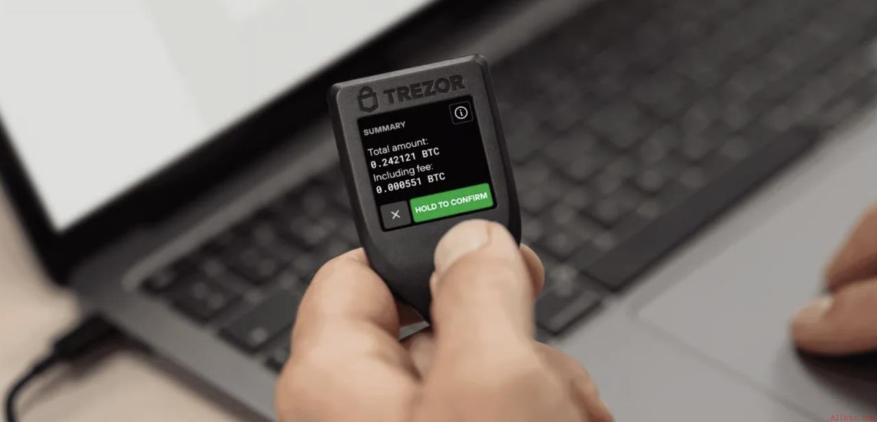 Trezor切断经销商，因Ledger发现窃取助记词的植入设备
